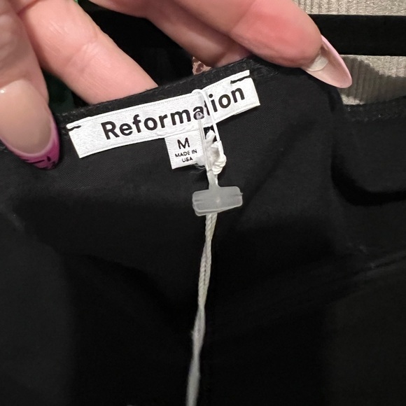 NWT Reformation Long Sleeve Off the Shoulder Ruched Sleeve Top - Picture 3 of 9